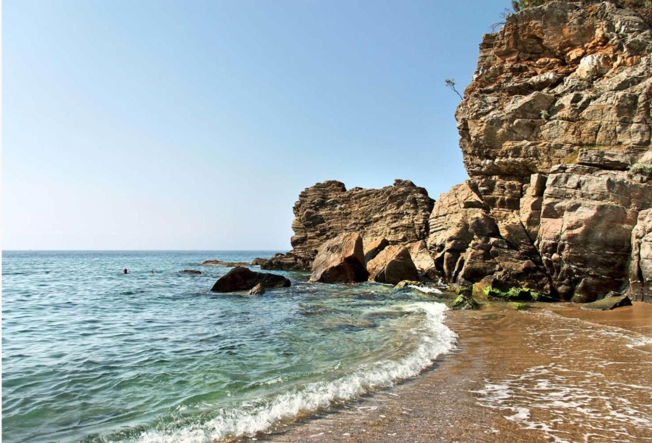 T2 Calme Proche Plage Bonporteau Avec Clim Et Parking Cavalaire-sur-Mer Zewnętrze zdjęcie